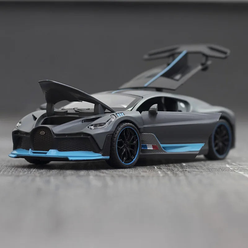 1/32 Diecast Bugatti Divo Sport Car Model - 15.5cm Collectible Toy with Lights