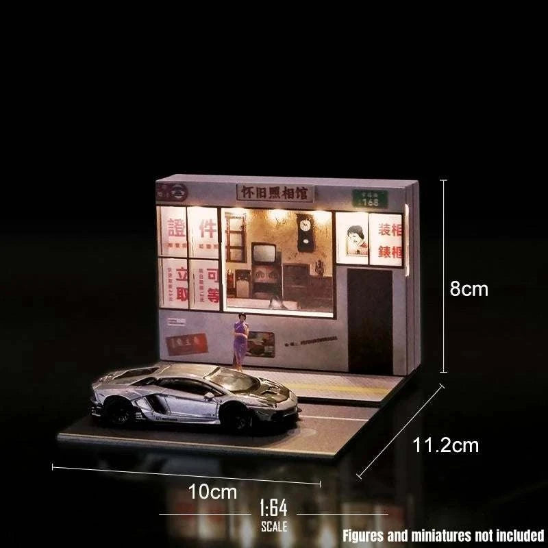 1/64 Car Garage Miniature Scene Figure Dolls City Streetscape Model, Suitable for 1:64 JKM CCA Mini Car PVC Collection Gift